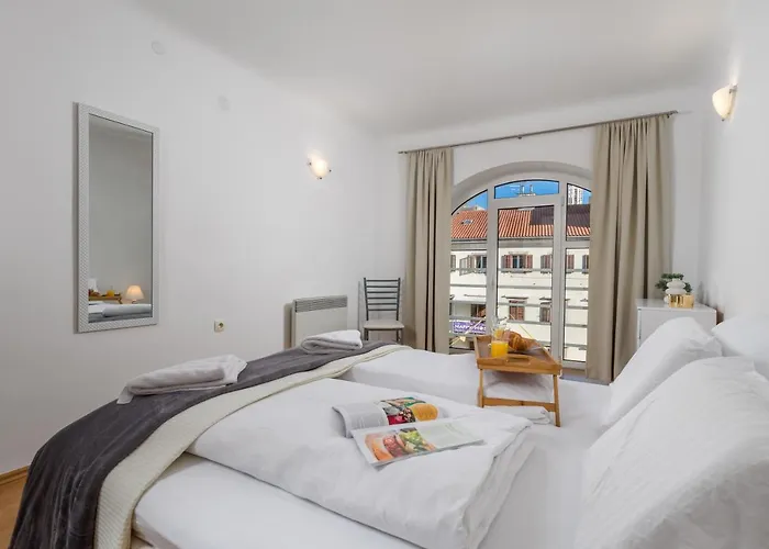 Main View Apartment