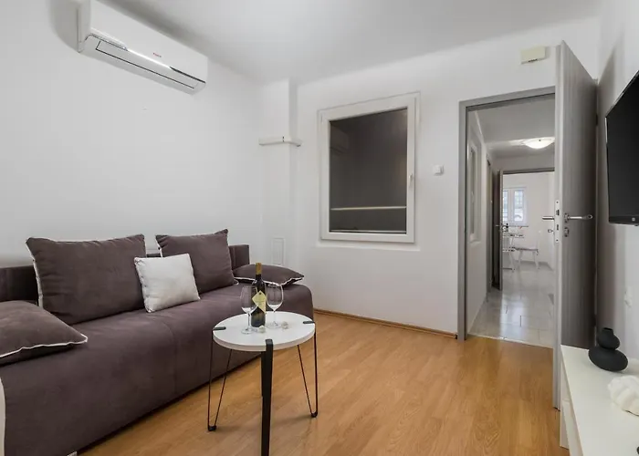 Main View Apartment