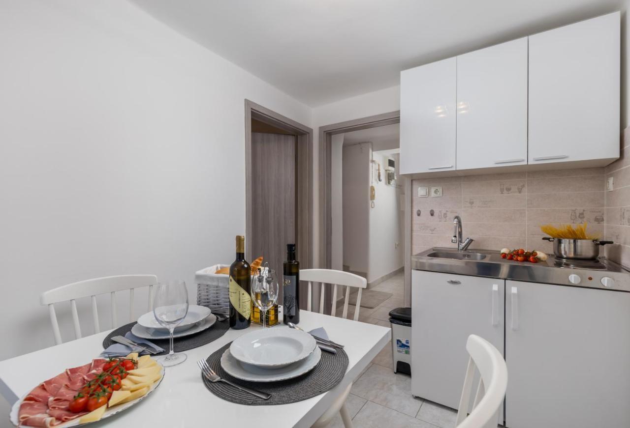 Apartament Main View *