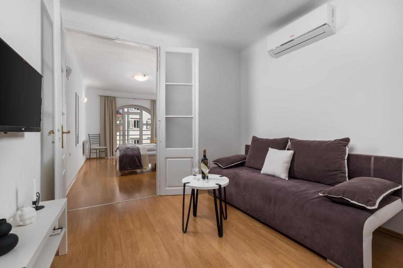 Apartament Main View